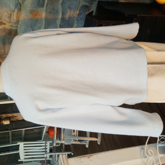 DECORATED ORIGINALS ♡ Pastel Blue Embroidered Silver|White Winter Scene Top S - Picture 4 of 18